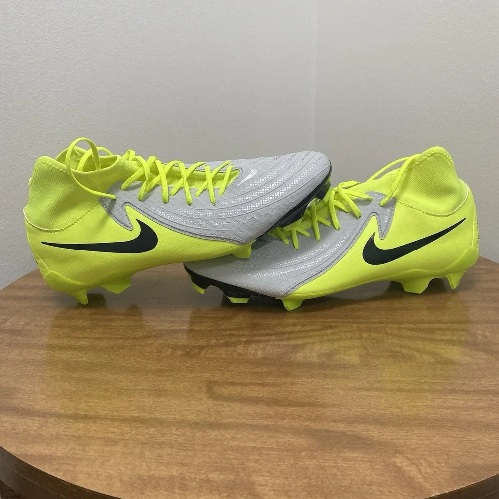 Nike phantom luna